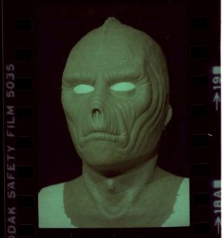 Ta9u Vintage Horror Sci - Fi Film Movie Model Alien Mask Actor Art Negative Photo