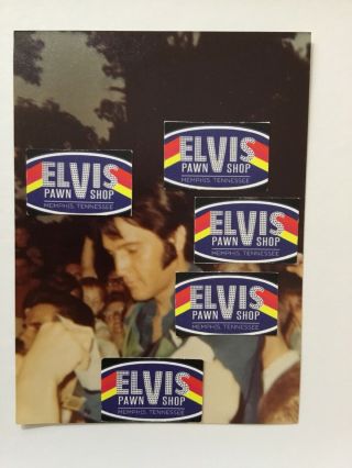 Vintage Candid Photo Of Elvis At Graceland Meeting Fans & Signing Autographs