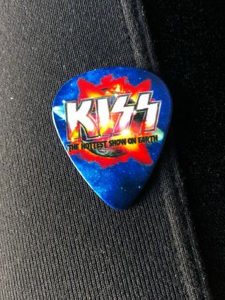 Kiss Hottest Earth Tour Guitar Pick Eric Singer Signed Saratoga York 8/17/10