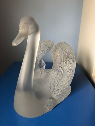 Lalique Crystal Swan Head Up - Family Owned,  Tail Is Partially Broken