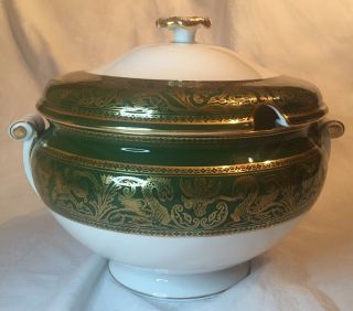 Soup Tureen,  Lid,  and Underplate Wedgwood Florentine Dark Green Dragons 2