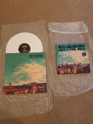 Noel Gallagher Rare Signed Album And Book Set.  Very Special.