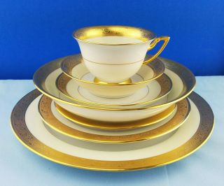 64 - Pc Vtg Thomas Bavaria Gold Encrusted Ivory White Minton Pattern Porcelain Set