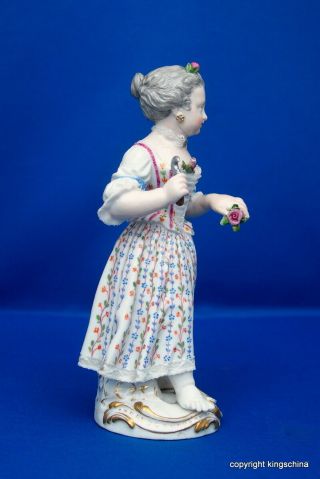LOVELY MEISSEN PORCELAIN FIGURE figurine Girl with flowers 2
