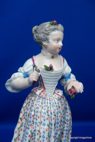 LOVELY MEISSEN PORCELAIN FIGURE figurine Girl with flowers 4