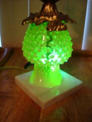 FENTON VASELINE HOBNAIL OPALESCENT GLASS LAMP W/LIGHTING IN THE SHADE & BASE. 10