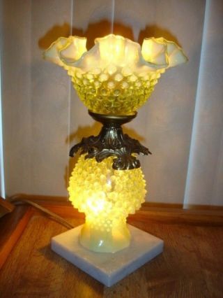 Fenton Vaseline Hobnail Opalescent Glass Lamp W/lighting In The Shade & Base.