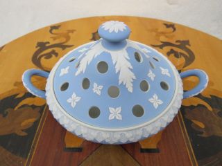 Antique Wedgwood Light Blue Jasper Ware Frogmore Basket Potpourri Dish (c.  1870)