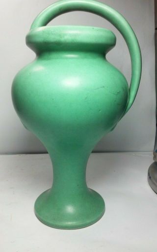 Exceptional vintage,  OLD Arts And Crafts matte green pottery vase,  bout 8.  5 x 4.  3 10