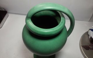 Exceptional vintage,  OLD Arts And Crafts matte green pottery vase,  bout 8.  5 x 4.  3 7