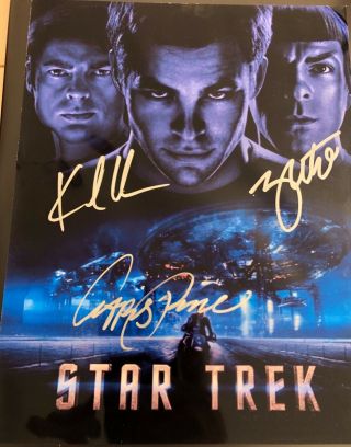 Star Trek Chris Pine Zachary Quinto Karl Urban Autographed 8.  5x11 Photo W/