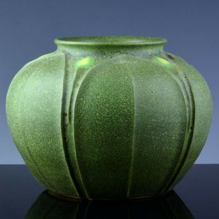 Very Fine Arts & Crafts Jemerick Pottery Grueby Design Green Glazed Bud Jar Vase