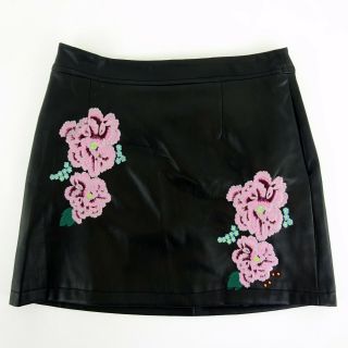 Miranda Lambert Asos Black Faux Leather Floral Embroidered Mini Skirt Size 6