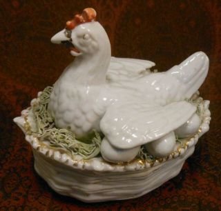 Fine & Rare Antique Staffordshire Pottery Figural Hen On Nest With Open Wings