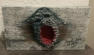 Roger Waters / Pink Floyd The Wall Live Vip Concert Brick Statue 00462 /10,  000