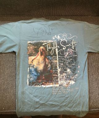 Signed Taylor Swift T Shirt From 2007 Tour