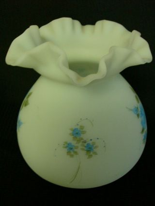 VINTAGE FENTON LAMP W/HAND PAINTED BLUE ROSES SATIN GLASS SHADE 7 3/4 