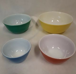 Vintage Set Of 4 Pyrex Nesting Bowls Multi Colored Mid Century