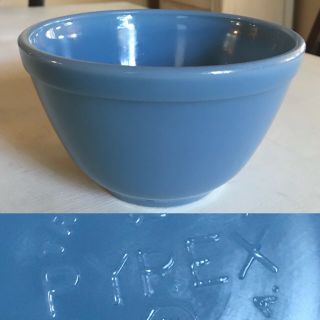 Vintage Pyrex Blue Delphite Bluebelle 401 1 - 1/2 Ptnt Mixing Bowl Ovenware Small
