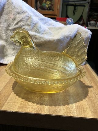 Indiana Glass Hen On Nest Yellow/topaz