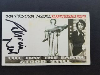 " The Day The Earth Stood Still " Patricia Neal Autographed 3x5 Index Card