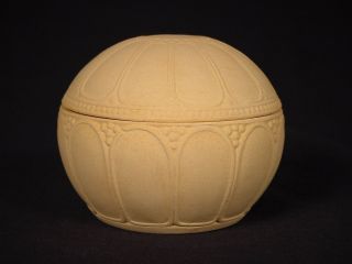 Rare Round Covered Dresser Box With Lid Cane Caneware Yellow Ware
