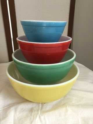 Set Of 4 Vintage Pyrex Mixing Bowls Primary Colors