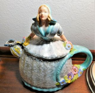 Vtg Porcelain Dutch Girl Figural Teapot 1930s Registered Czechoslovakia Rare