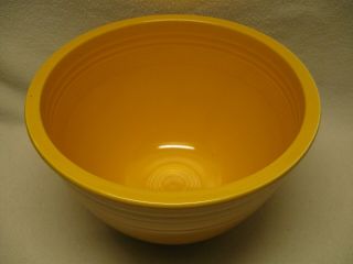 Vintage Fiesta Yellow Mixing Bowl (6) Homer Laughlin VGC 4