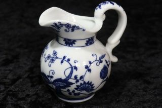 Seymour Mann - Vienna Woods Blue Onion Teapot Creamer Sugar Plates Service for 5 7