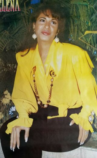Selena Quintanilla " Sitting Yellow " Jumbo Mexico Street Poster