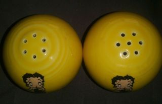 Vintage Fiesta Ware Betty Boop Salt And Pepper Shakers Hard to Find 6