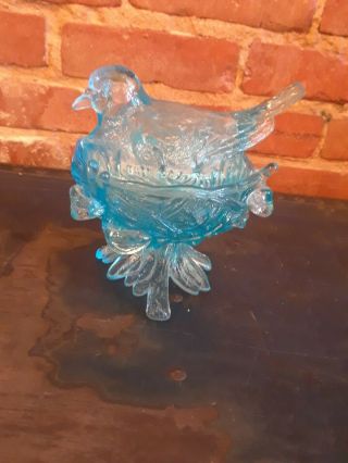 Vintage Westmoreland Glass Bird On Top Of Nest Robins Egg Blue