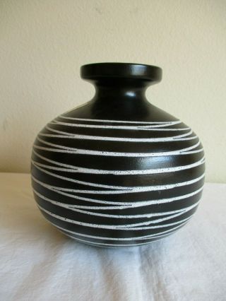 Vtg Haeger Pottery Black Swirl Lava Mid - Century Modern White Line Spun Vase Pot
