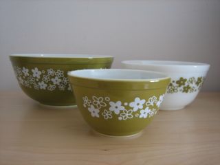 Pyrex Mixing Bowl Set Of 3 Spring Blossom Green Crazy Daisy Nesting Bowls
