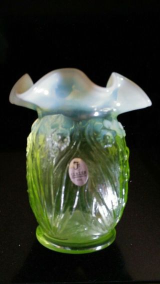Very Rare Vintage Fenton Vaseline Opalescent Daffodil Vase Look For It