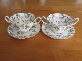 2 Wedgwood Bone China Wild Strawberry Bouillon Cups With Saucers