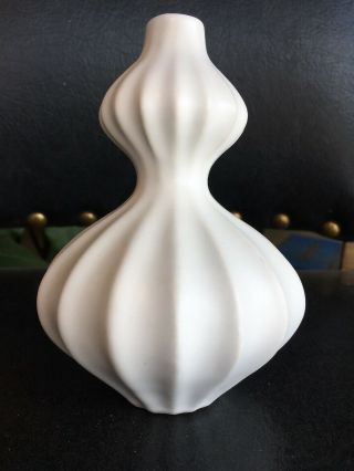 Vintage Small White Jonathan Adler Ribbed Vase Rare 5” Peru Mid - Century Modern 6