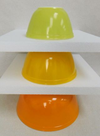 Vintage Set 3 Pyrex Nesting Mixing Bowls Orange Green Yellow Retro