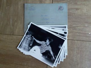 Bruce Lee: Dominican Republic Photo Set With Presentation Envelope