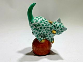 Herend Green Fishnet Cat On Ball 24k Gold Accents Porcelain Handpainted Figurine