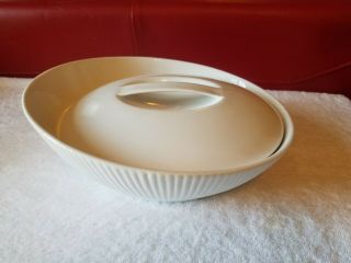 Corning Corelle Scandia White 44 Oz.  Porcelain Oval Casserole & Cover