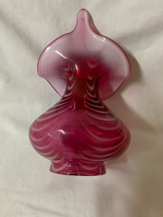 VINTAGE FENTON GLASS JACK IN - THE PULPIT VASE CRANBERRY OPALESCENT PULLED FEATHER 3