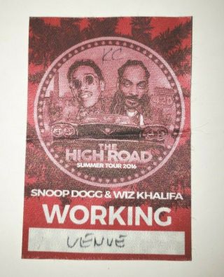 Snoop Dogg And Wiz Khalifa Backstage Pass
