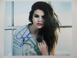 Selena Gomez - Solo Artist 8x10 Photograph Signed Autographed