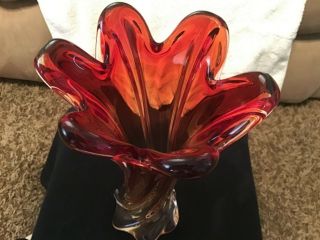 Vintage Murano sommerso vase pink glass with red ribbed & twisted 60s 4
