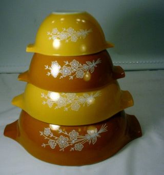 Set Of 4 Vintage Pyrex Mixing Nesting Bowls Gold