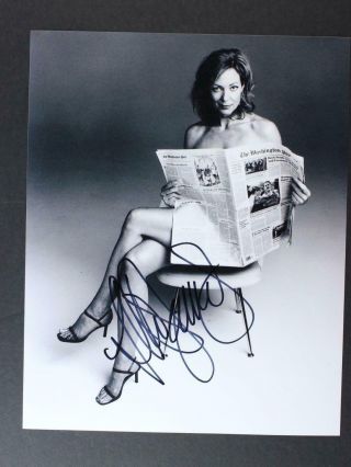 Actress Allison Janney (west Wing Mom) Autograph 8 X 10 Photo