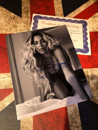 Beyonce Knowles Hand Signed 10 X 8 Photo - Autograph &