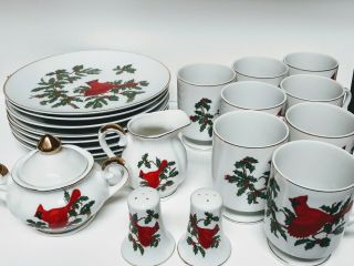 Vintage Lefton China Hand Painted Cardinal Holly Pattern Holiday Dish Set 21 Pc